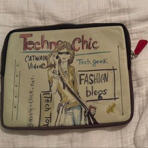 Brighton Fashionista Tablet Sleeve - Cream and Red